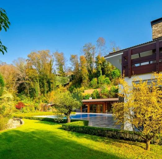 Фото №12038. Роскошный особняк с бассейном на мацесте