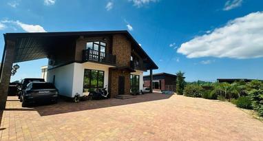 Фото №3. Дизайнерский дом 195 м² с бассейном, баней и видом на море