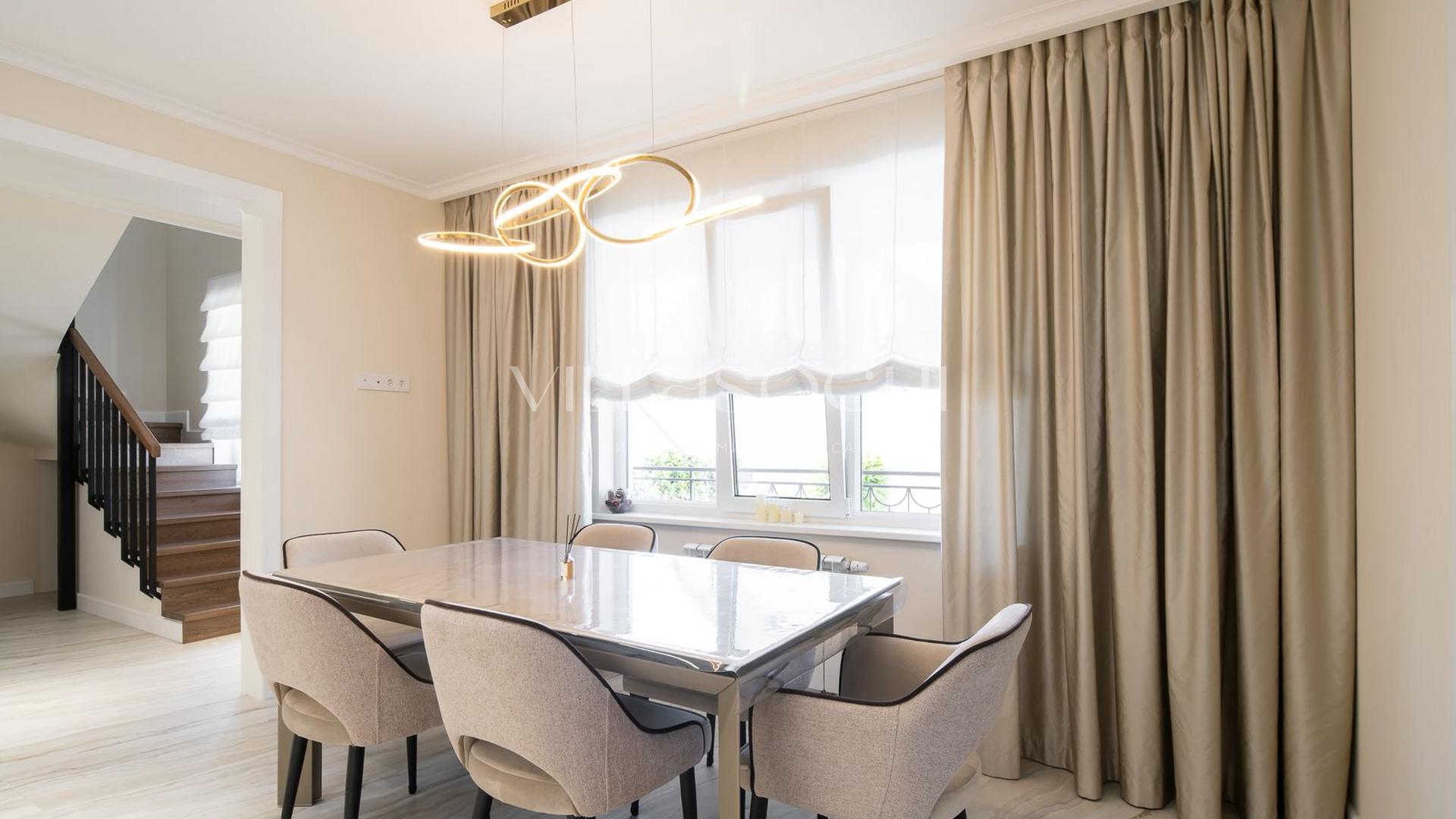 Фото №12057. Современный дом с дизайнерским ремонтом