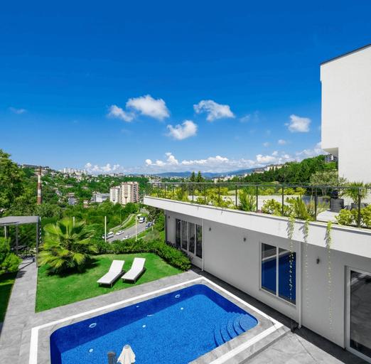 Фото №2. Вилла у дендрария