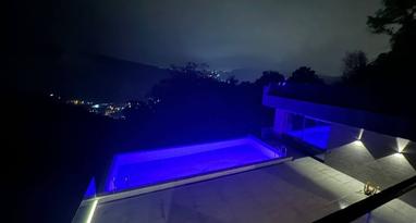 Фото №3. Современная вилла с бассейном infinity