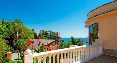 Фото №11302. Дом в зеленом и живописном районе Сочи