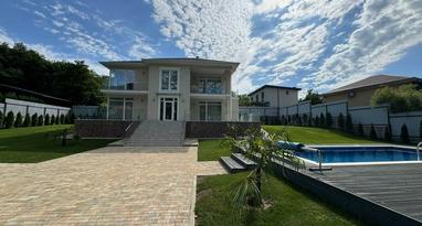 Фото №1. Новый дом в комфортном микрорайоне