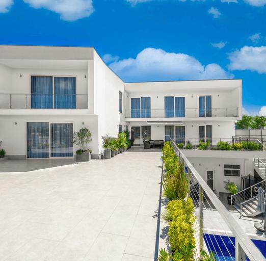 Фото №3. Вилла у дендрария